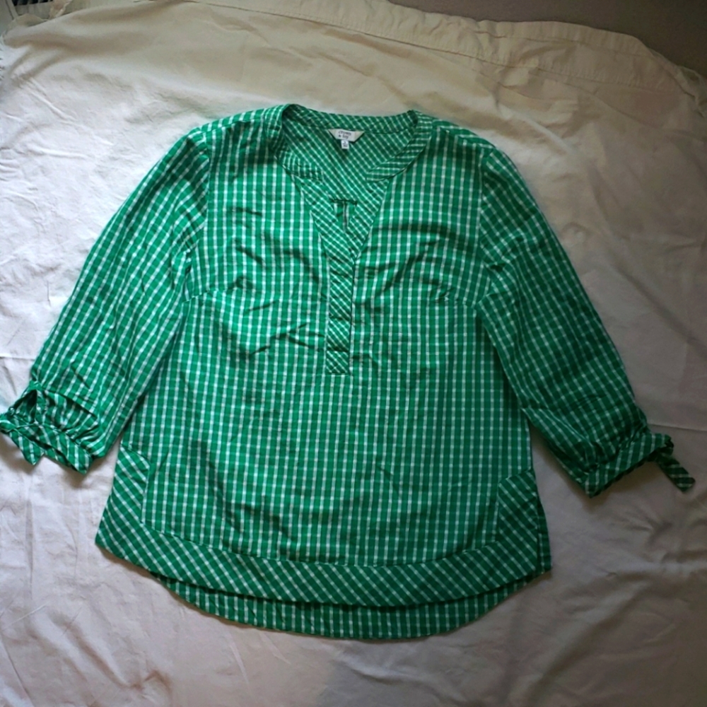 Crown & Ivy tunic top size M